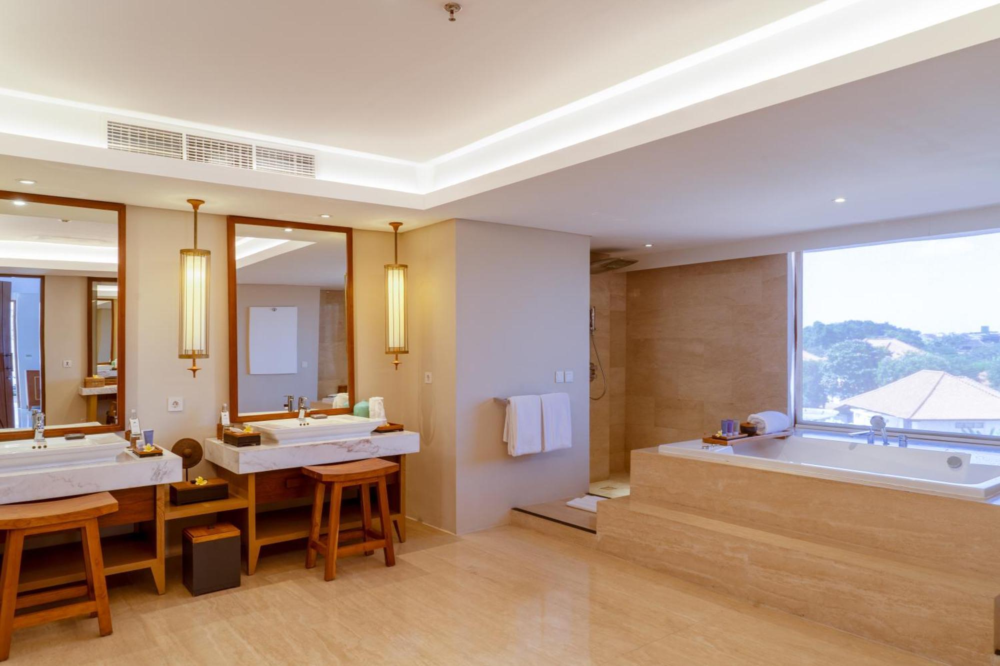 Royal Suites At The Bandha 레기안 외부 사진